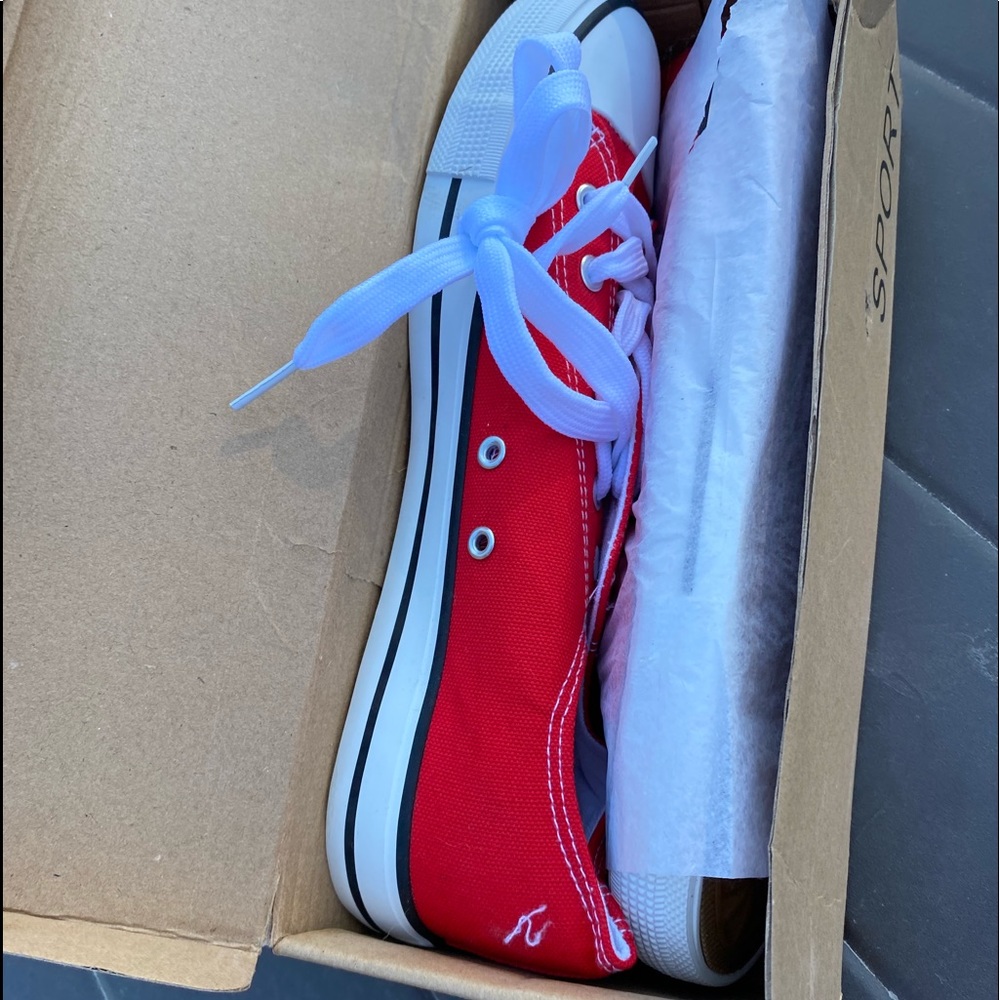NEVER WORN